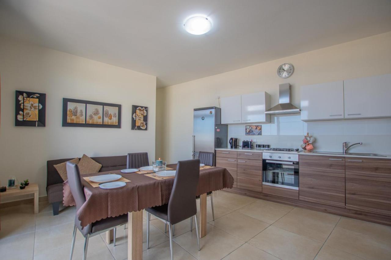 Kernice Penthouse With Sea And Country Views Of Xghajra Exterior photo
