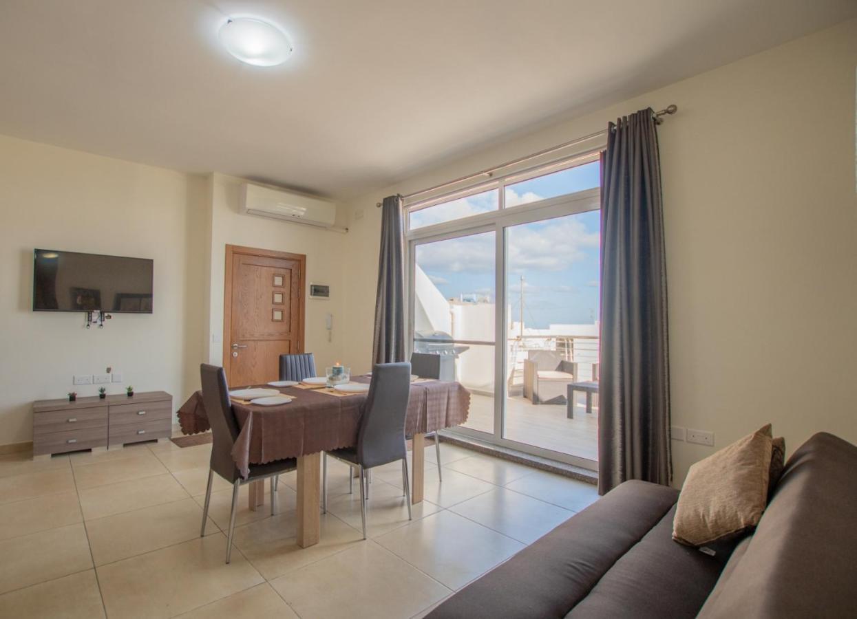 Kernice Penthouse With Sea And Country Views Of Xghajra Exterior photo
