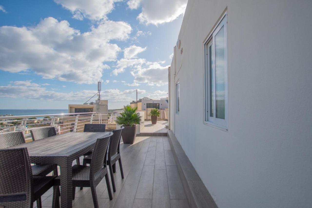 Kernice Penthouse With Sea And Country Views Of Xghajra Exterior photo