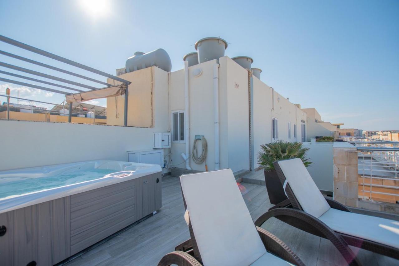 Kernice Penthouse With Sea And Country Views Of Xghajra Exterior photo