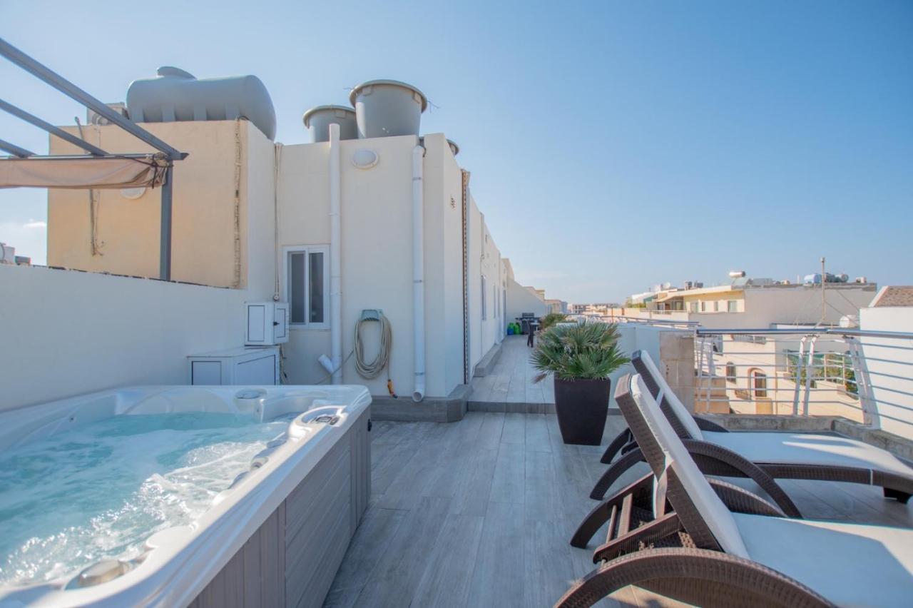 Kernice Penthouse With Sea And Country Views Of Xghajra Exterior photo